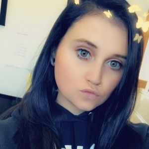 Meet your Posher, Whitney